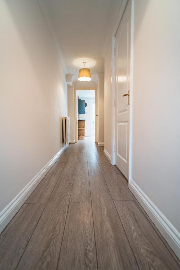 Beautiful Town House With Private Garden And Patio Villa Canford Magna Buitenkant foto