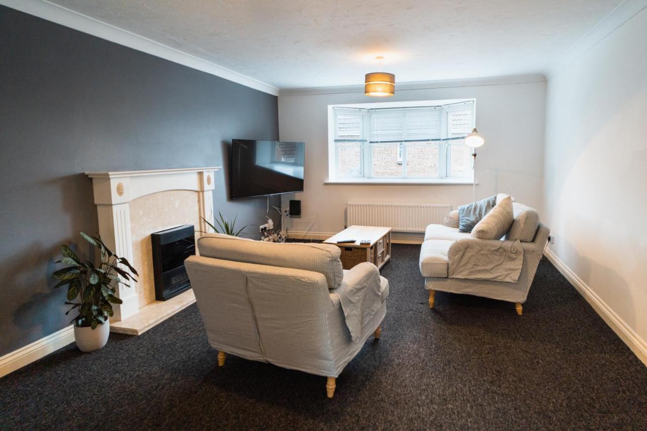 Beautiful Town House With Private Garden And Patio Villa Canford Magna Buitenkant foto